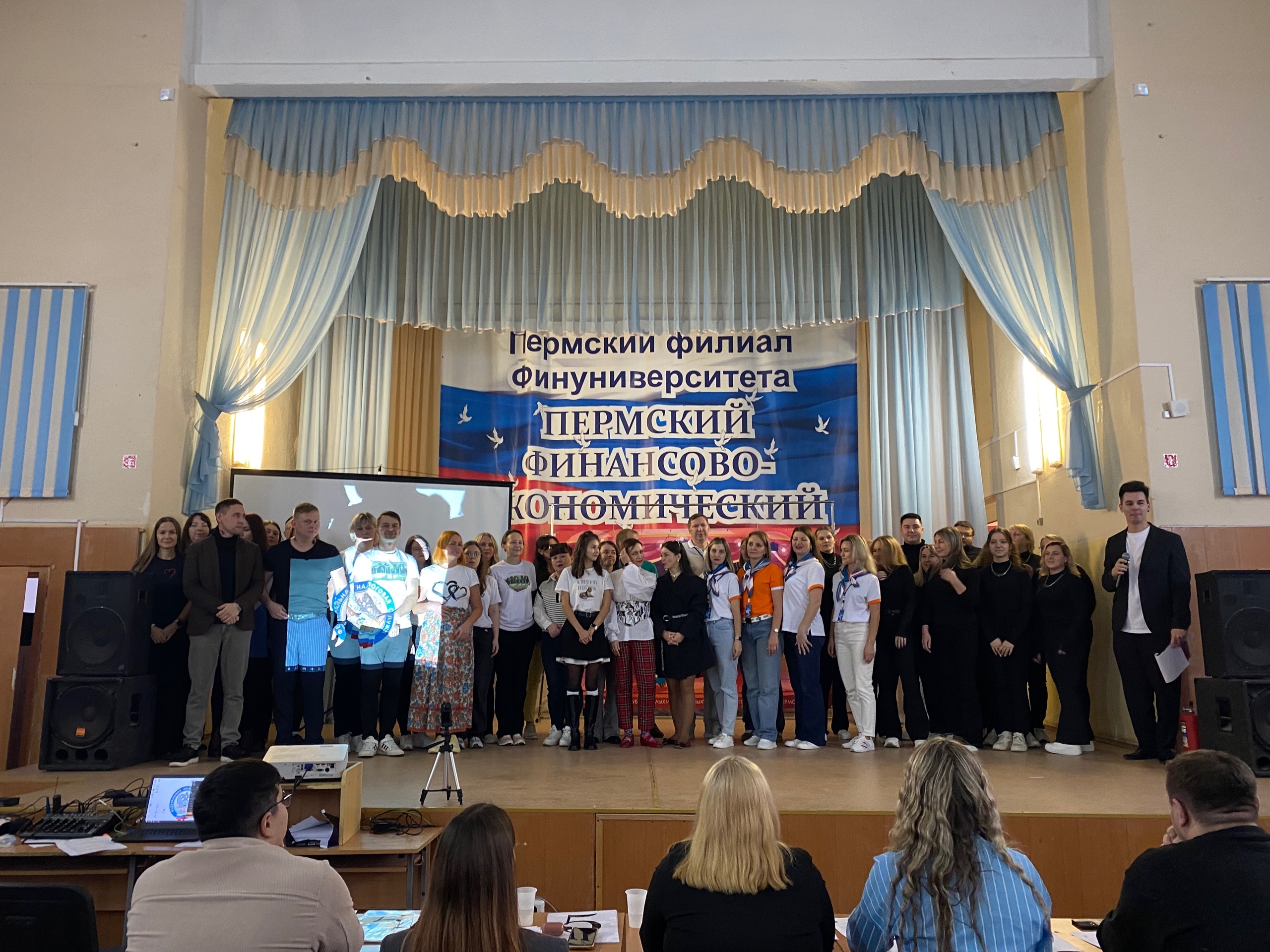 Отборочные игры второй налоговой лиги КВН прошли на Урале