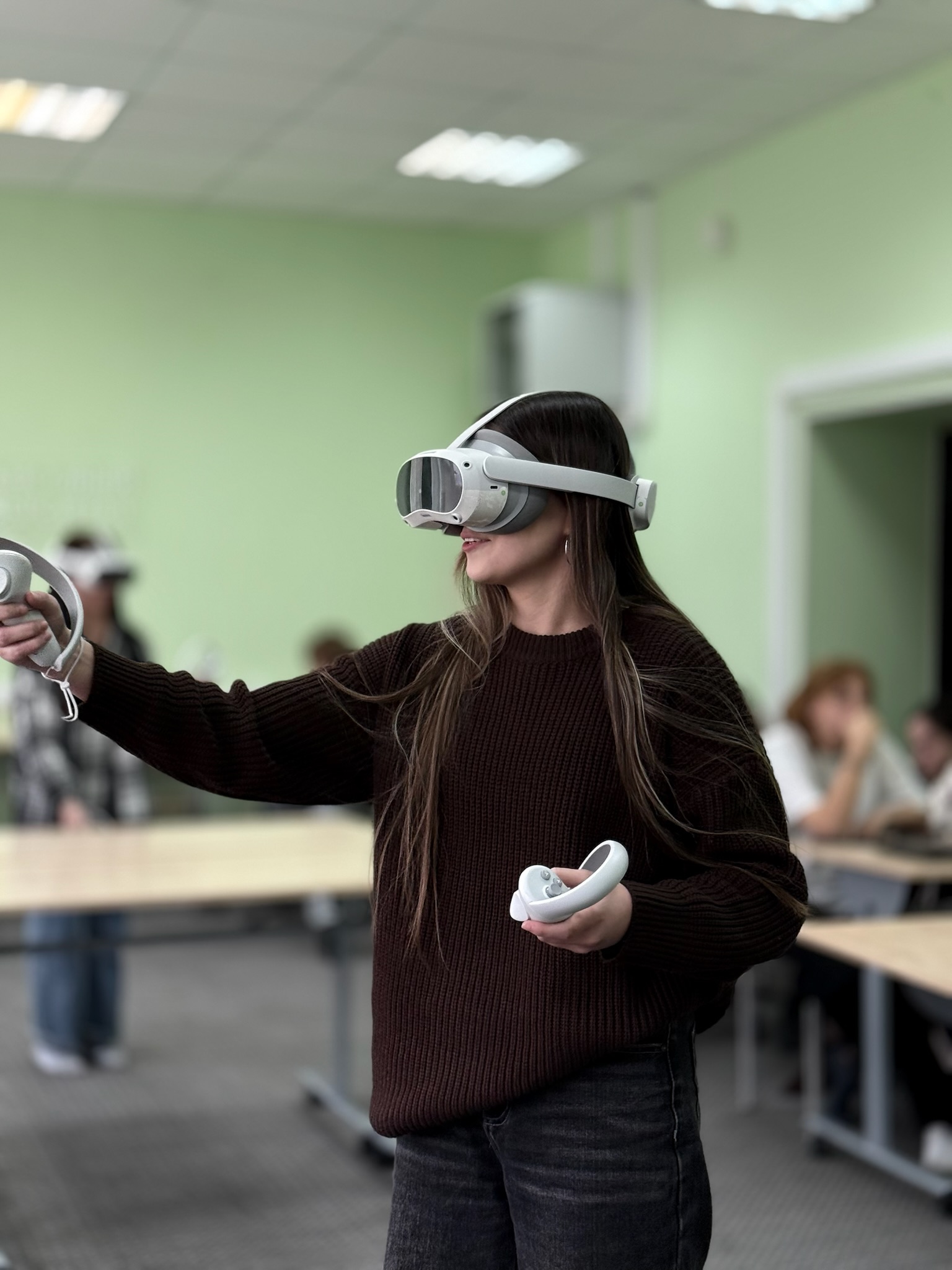 Занятие по работе с VR-очками для студентов Пермского филиала Финуниверситета 